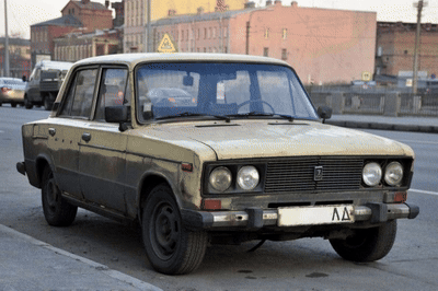 Пример: фото превращено в видео — Автомобиль взлетает, трансформер