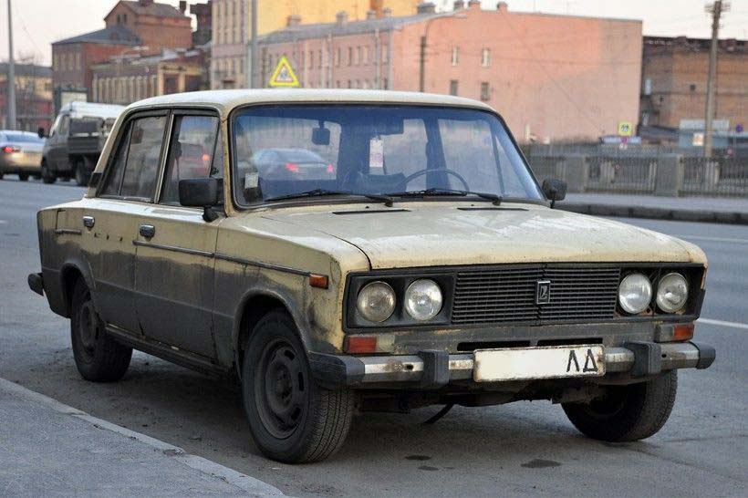 Пример: из фото создано видео — Автомобиль взлетает, трансформер